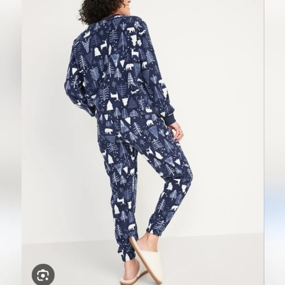 Old Navy Microfleece Pajama Set Blue Trees